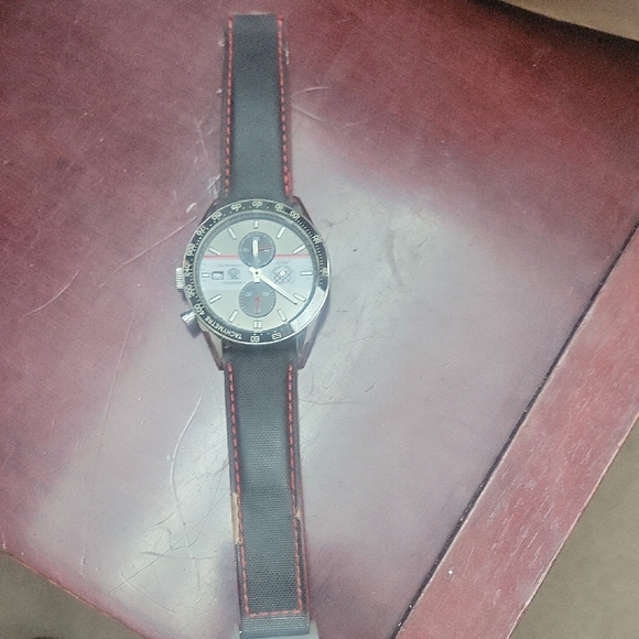 Men's Black and Silver Chronograph Watch